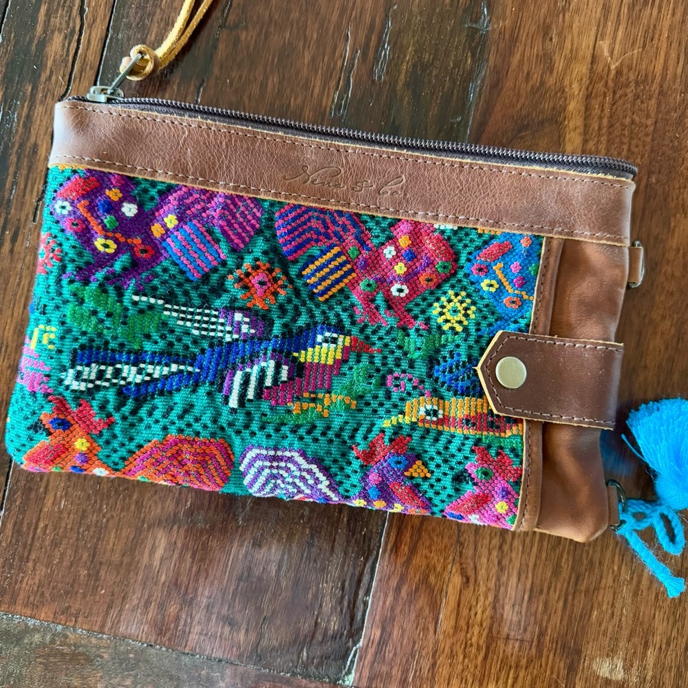 Nena and Co Perfect Clutch